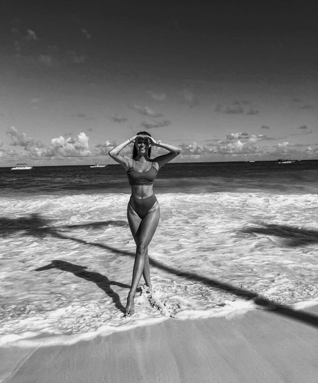 Izabella Krzan sexy porno bild