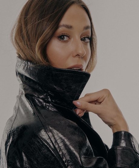 Izabella Krzan freie exklusive bilder