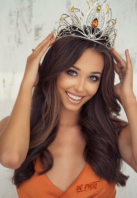 Izabella Krzan pornostar kostenlose galerien