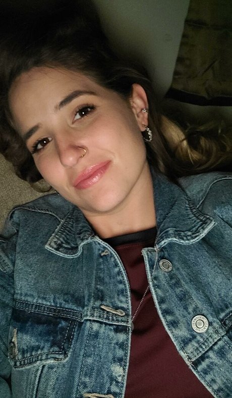 Lizzie All Day kunst akt archiv