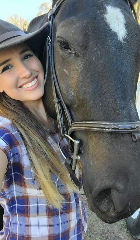 Lizzie All Day perfekte pornographische fotos