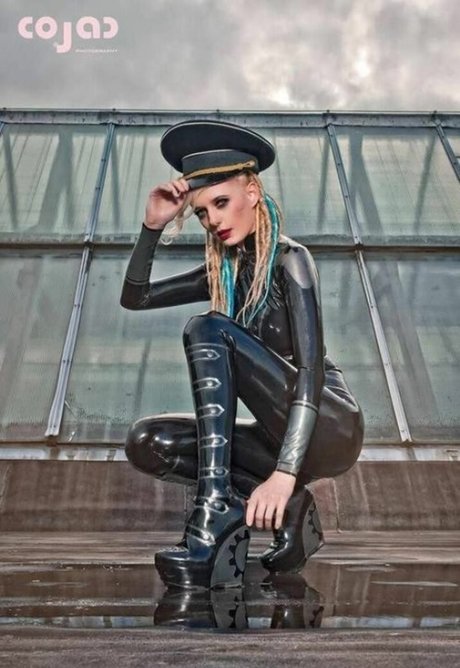 Deemonica ASMR kunst nackten galerie