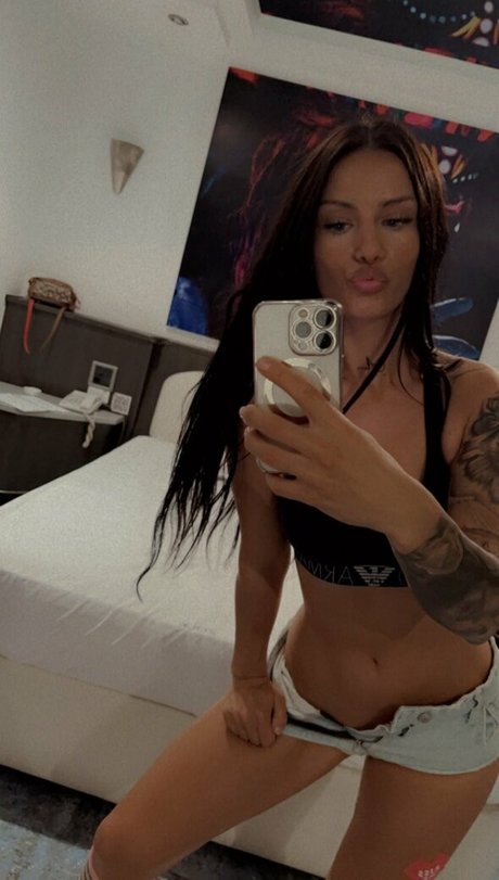 Nicoleta Monica kostenlose nackte archiv