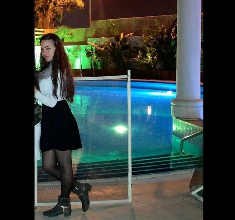 Sara Avni top porno galerien