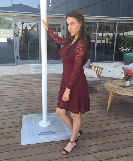 Sara Avni top schöne archiv