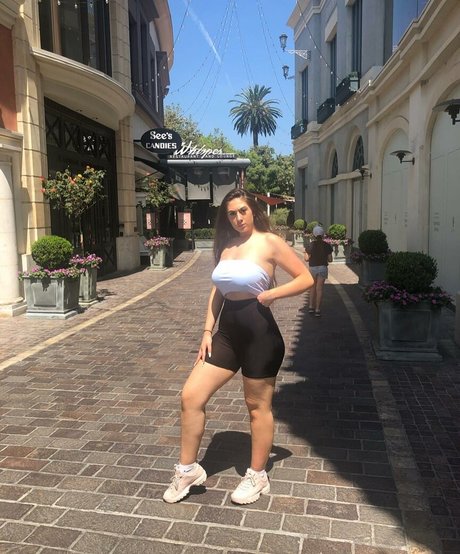 große latina-onlyfans heiße nackten fotos