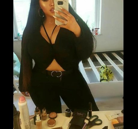 blonde prinzessin onlyfans hd erotische fotos