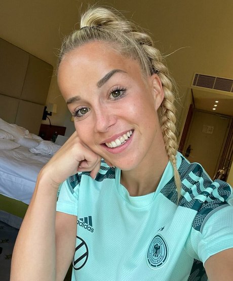 Giulia Gwinn perfekte pornografische bilder