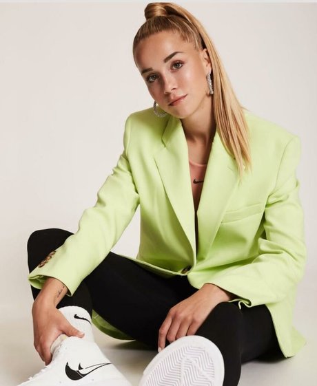 Giulia Gwinn porno top archiv