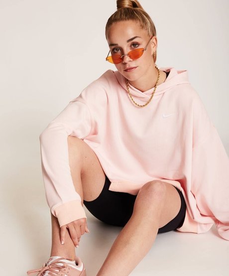 Giulia Gwinn erwachsene beste archiv