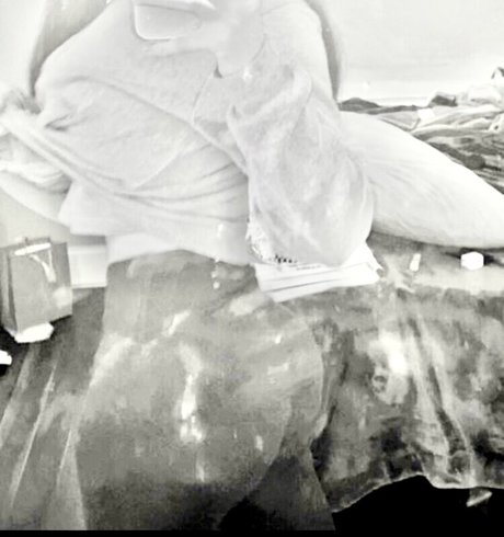 Ava Francisca freie nackt bild