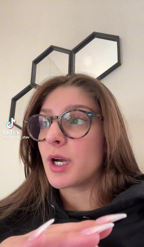 Efiyenia Stavropoulos beste nacktheit archiv