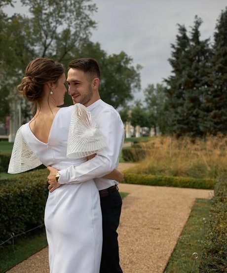 Sveta Koltunova sexy top fotos