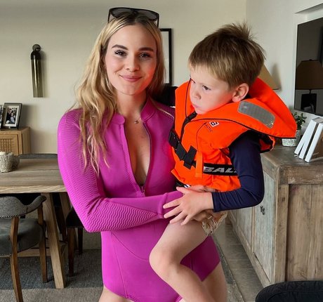 Holly Ramsay heiße perfekte bilder