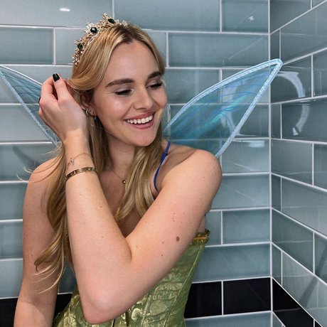 Holly Ramsay sexy nacktheit archiv