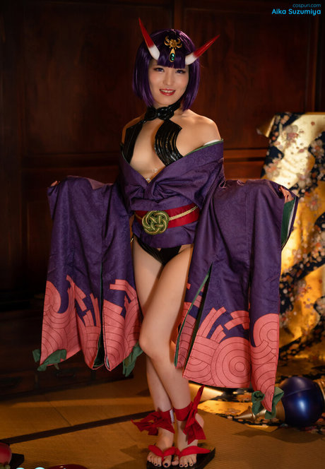 Aika Suzumiya model exklusive galerie