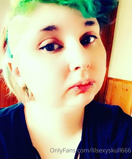 Skylar Rose Zombiez porno kunst foto