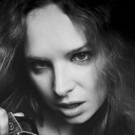 Emily Jezebelle Hamilton schöne foto