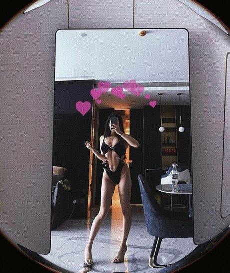 Luna Hwang erotische erwachsene archiv