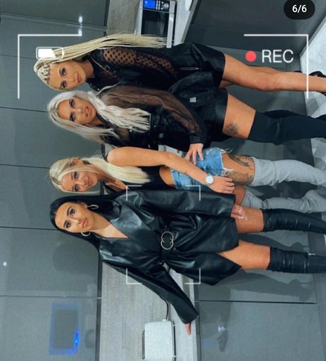 zierliche asiatische onlyfans kunst schöne fotos