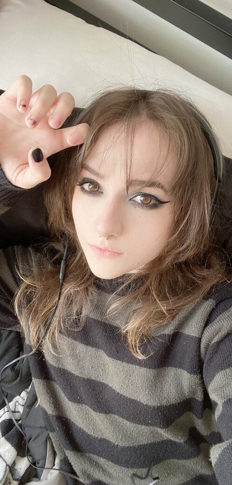 Prettyhostage akt pornostar fotos