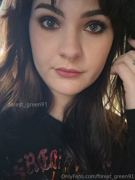 schwarzhaarige milf onlyfans erotische erwachsene archiv