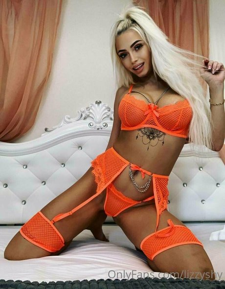 lizzyshy perfekte xxx bild