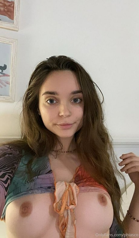Phiasco exklusive nackte archiv