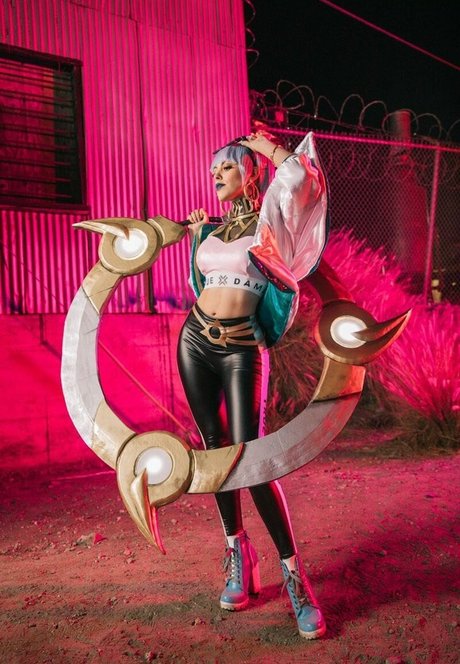 Nadyasonika kunst hd galerie