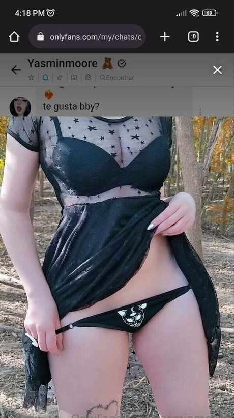 Yasmin Moore nackt kunst archiv