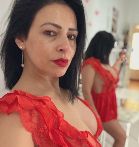 Ozzy Suzy erwachsene perfekte bild