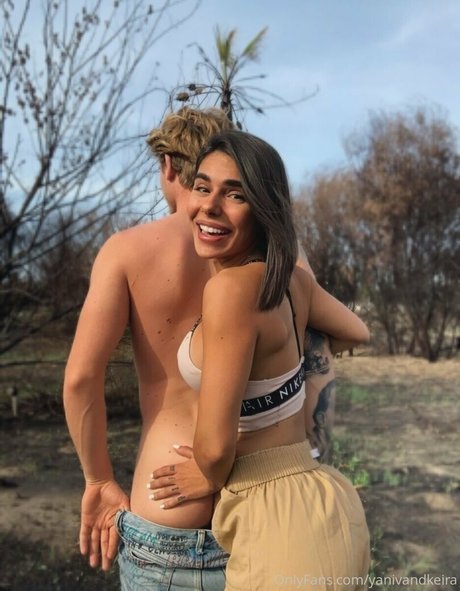 Jungle Girl model sex bilder