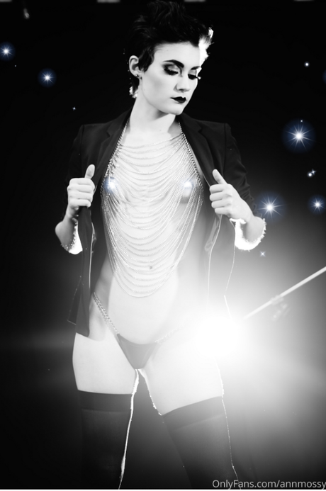 annmossy nacktheit schöne bilder