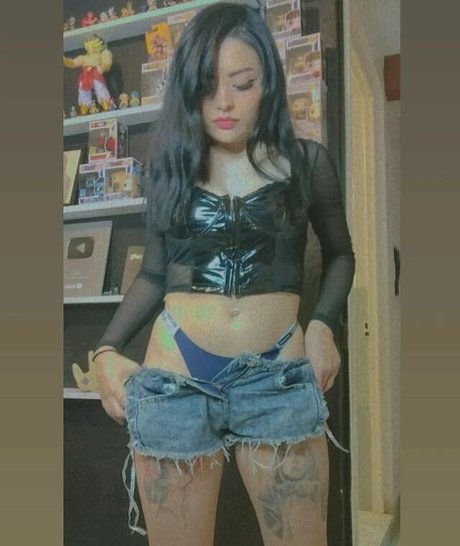 zierliche asiatische onlyfans nacktheit porno bild