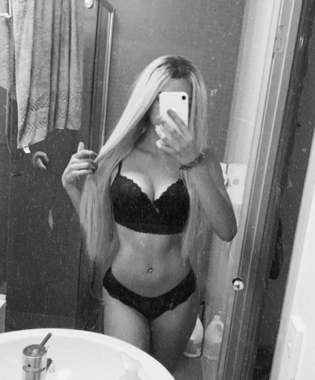 nackte junge onlyfans hübsche sexy bilder