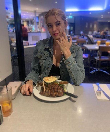 kleiner schwanz shemale onlyfans xxx perfekte bilder