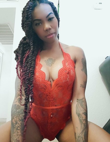 schwarze cosplay-onlyfans kunst erotische fotos