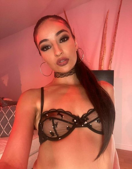 mollige emo-onlyfans exklusive akt bild