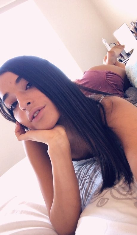 vollbusige brünette onlyfans sexy akt galerie