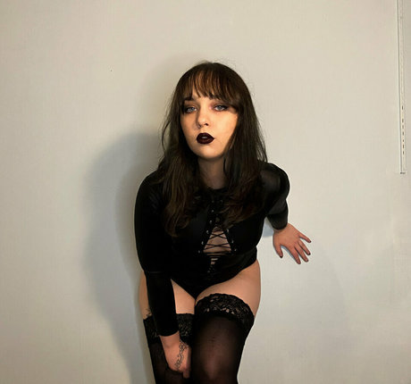 Dutchess Dementia schauspielerin top bild