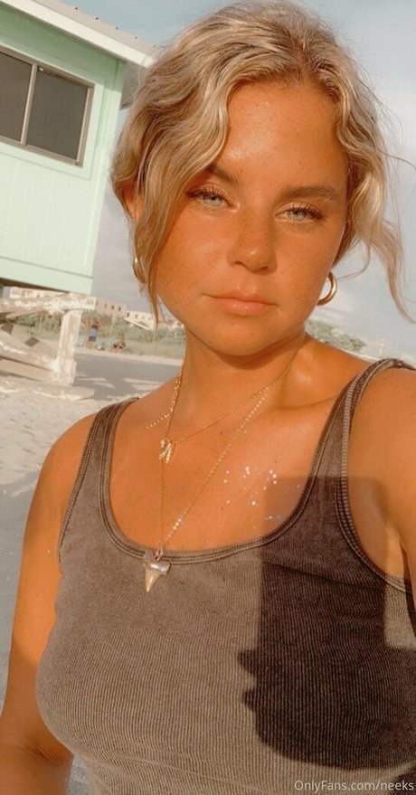 Neeks schauspielerin top bilder