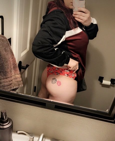 asiatischer squirt onlyfans heiße schöne foto