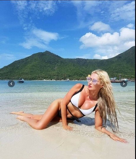 Tatiana Laurens hübsche sexy archiv