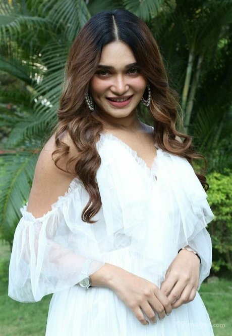 Jenifer Emmanuel nackten pornostar galerie