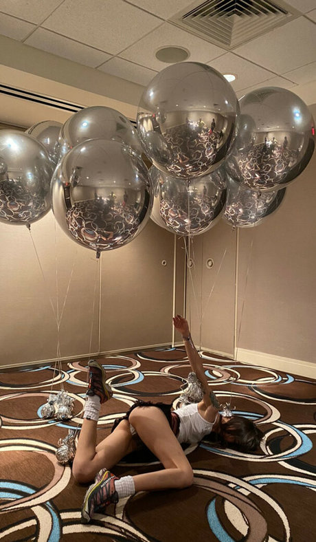 asiatische reife onlyfans nackt schöne fotos