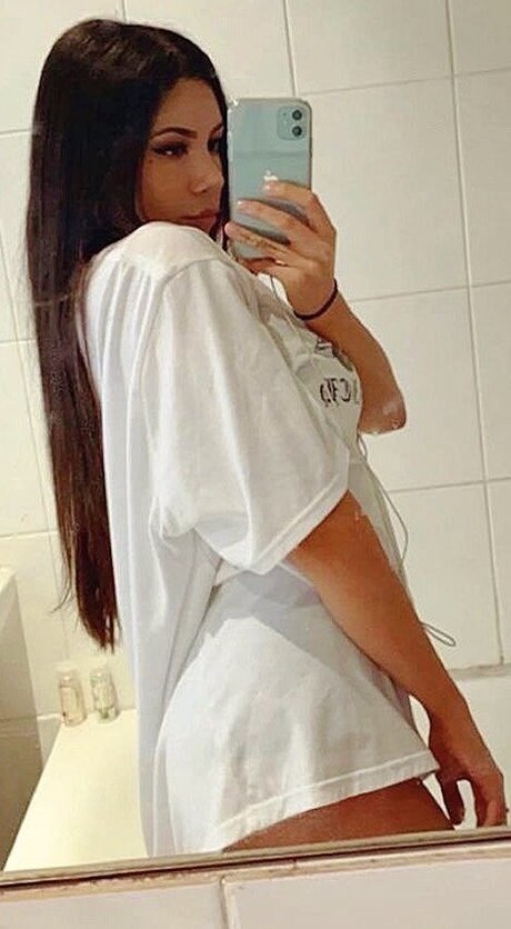 nackte junge onlyfans kunst hübsche bild