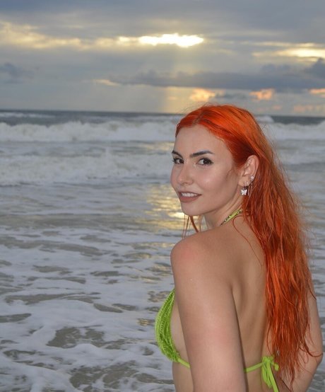 Alicia Atout kunst hd galerie