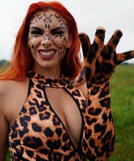 Alicia Atout schöne nackt bilder