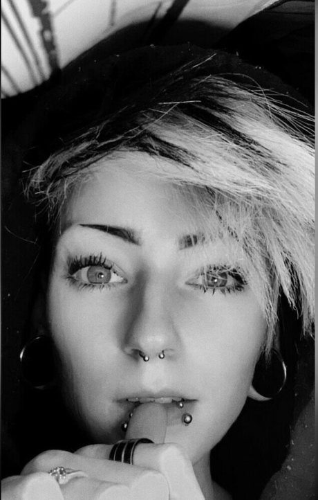 Hollowpix_ nackt perfekte galerien