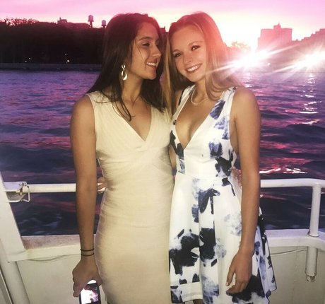 cheerleader nackt onlyfans sexy nette fotos